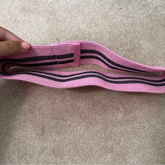 Nicole Miller Pink Sport Resistance Band - Picture 2 of 3
